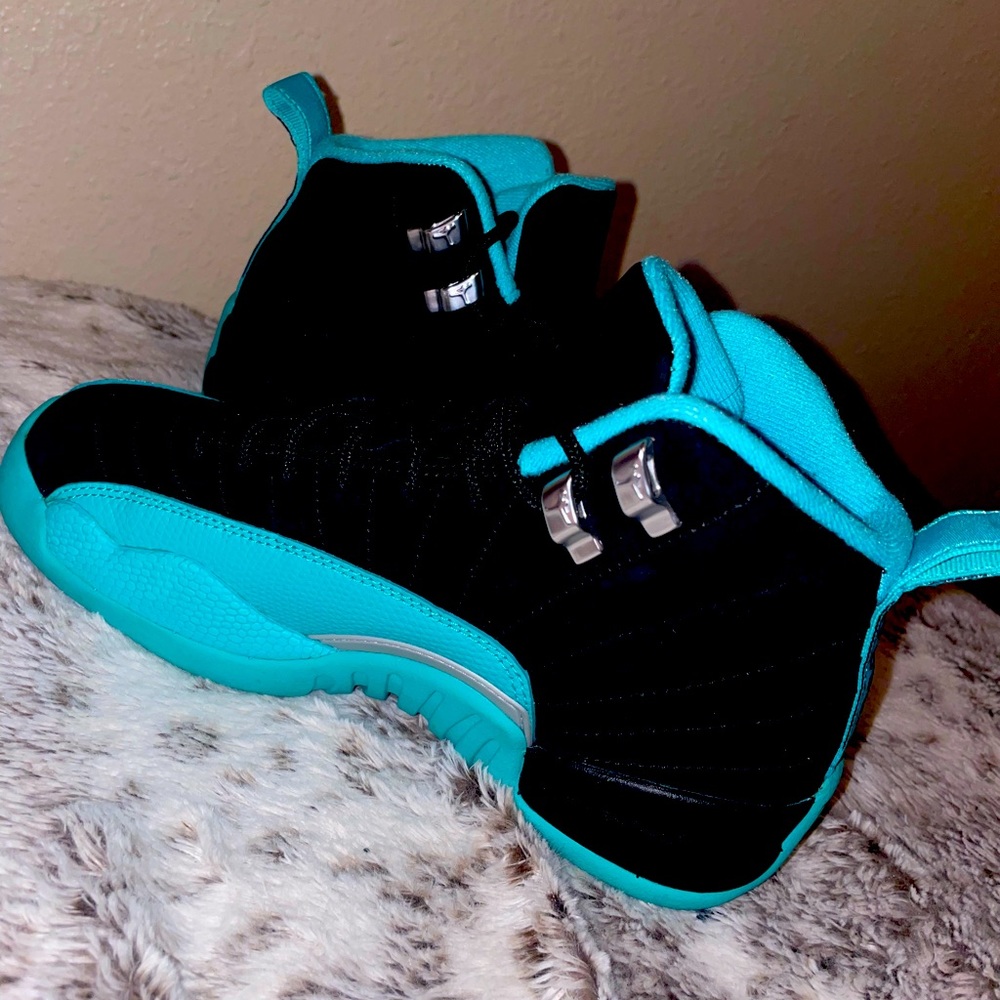 Jordan 12’s retros